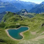 La Unique - Le Jardin Sur Les Pyrenees- Vue Panoramique Montagne -jardin Cloture Prive De 100m2-parking-linge De Lit Et Serviettes Compris- アパート ビエル