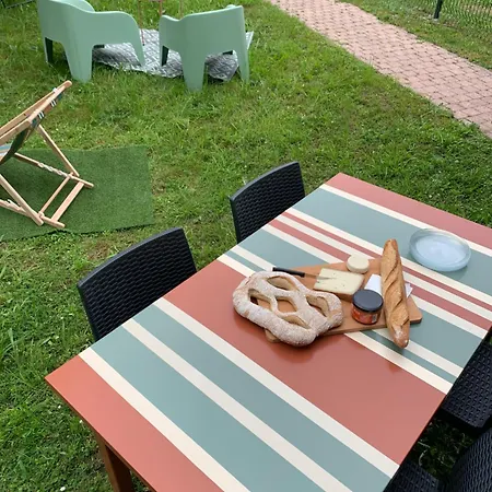 La Unique - Le Jardin Sur Les Pyrenees- Vue Panoramique Montagne -jardin Cloture Prive De 100m2-parking-linge De Lit Et Serviettes Compris- *