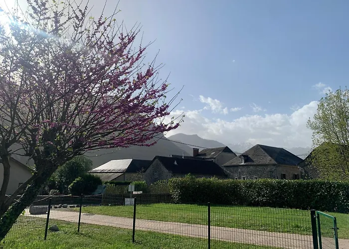 La Unique - Le Jardin Sur Les Pyrenees- Vue Panoramique Montagne -jardin Cloture Prive De 100m2-parking-linge De Lit Et Serviettes Compris- *